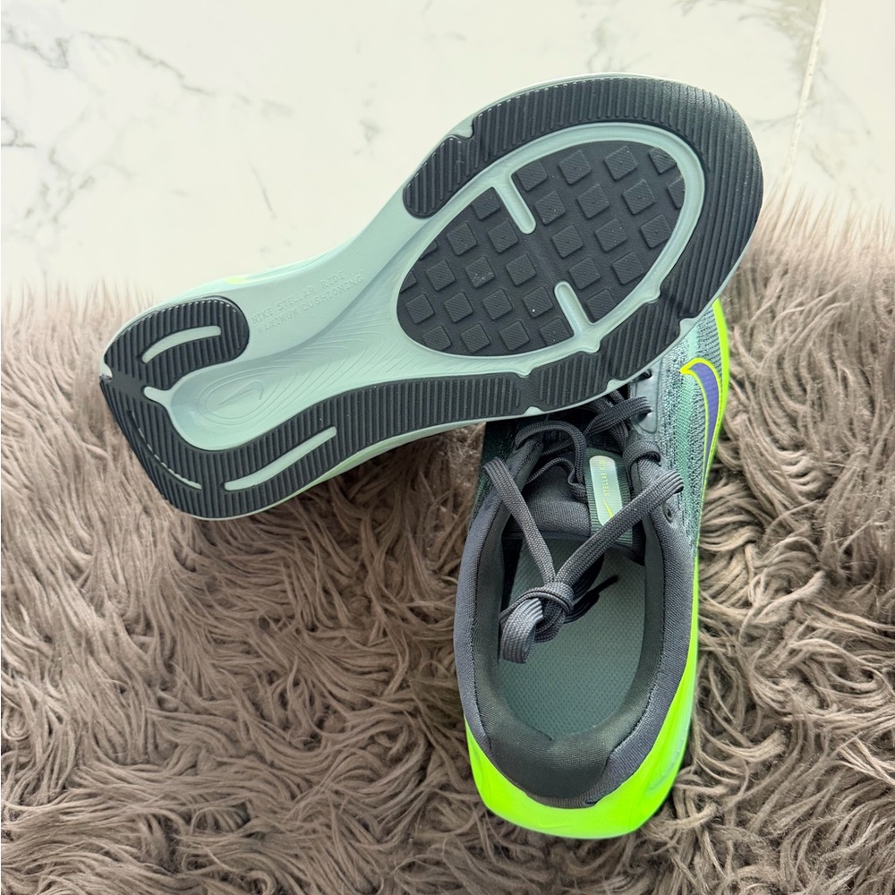 Nike Stellar Rider(gs) - Picture 9 of 10
